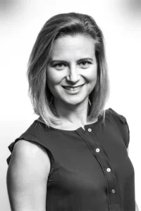 Caroline_Trompke_Headshot_Portrait